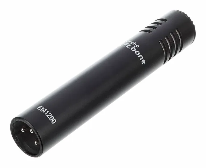 the t.bone DC 1200, XLR-kontakten i botten