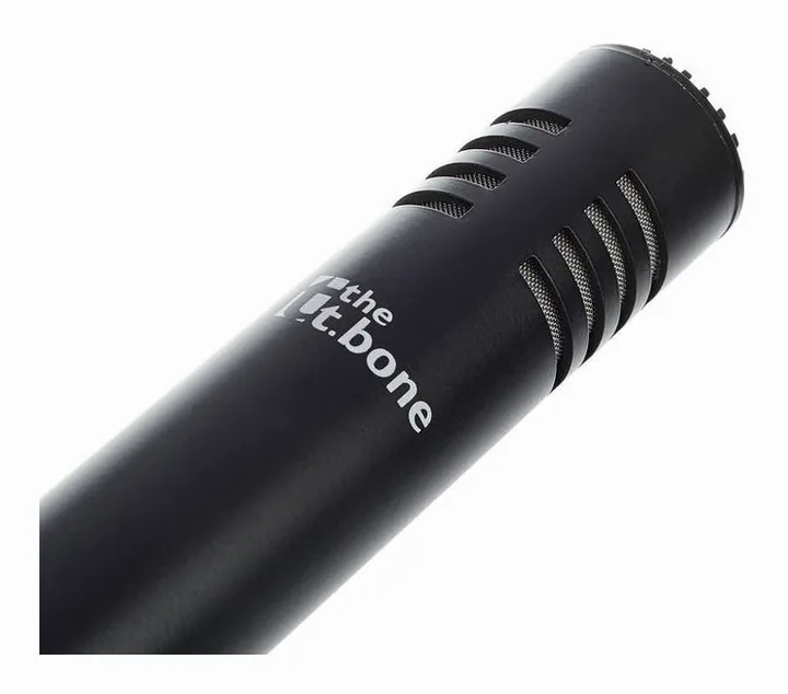 the t.bone DC 1200, XLR-kontakten i botten