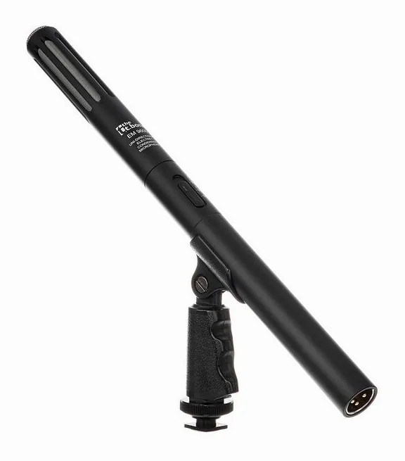 the t.bone EM 9600 Bag Bundle, XLR-kontakten i botten