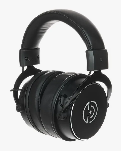 the t.bone HD 815, kabelingången vid hörkåpan