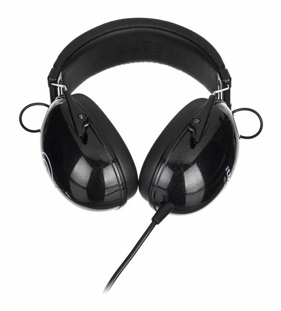 the t.bone HD 990D, gångjärnen och justeringen