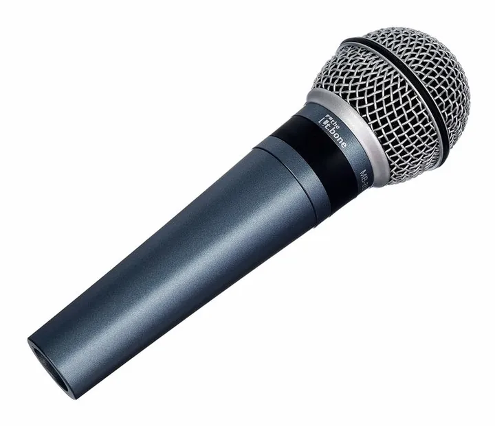 the t.bone MB85 Beta, XLR-kontakten i botten