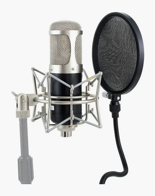 the t.bone SC 1100 + Popkiller, XLR-kontakten i botten