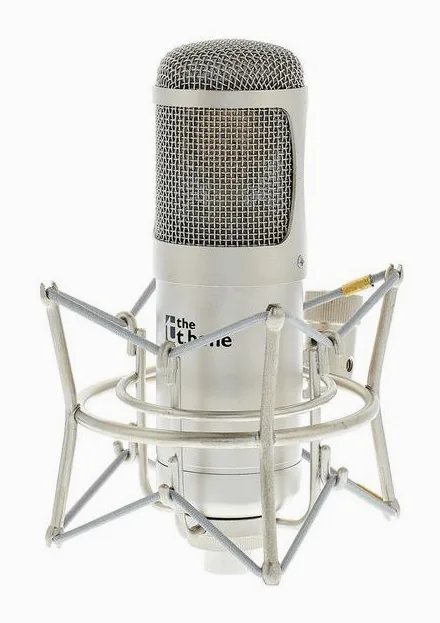 the t.bone SCT 2000 Bundle, XLR-kontakten i botten