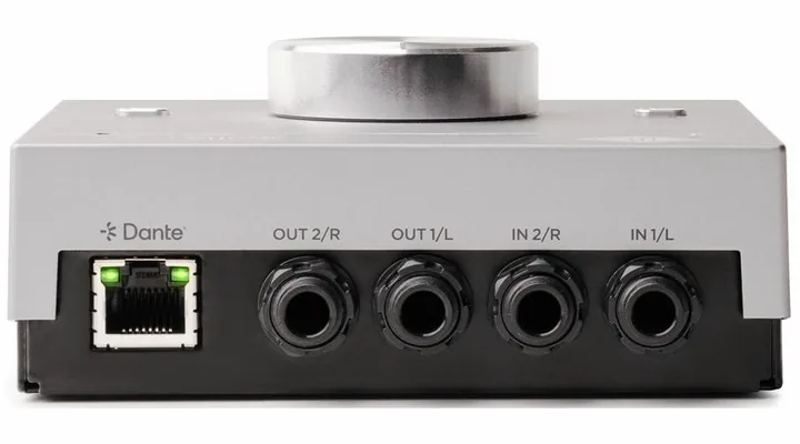 Universal Audio Apollo e2m, fronten med woofer och diskant