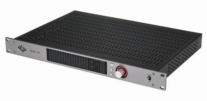Universal Audio Apollo x16 Gen2 Complete, ingångarna på framsidan