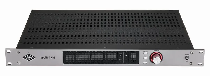 Universal Audio Apollo x16 Gen2 Complete, ovansidan av lådan