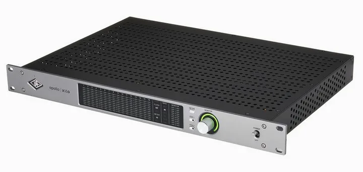 Universal Audio Apollo x16D Gen2 Complete, ovansidan av lådan