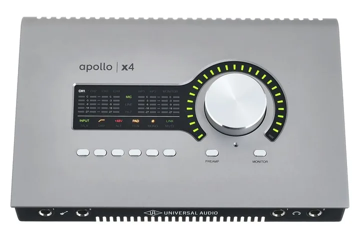 Universal Audio Apollo X4 Gen2 AC Pro, ingångarna på framsidan