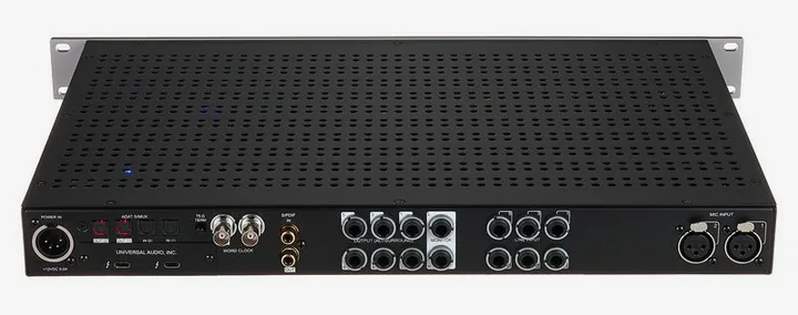Universal Audio Apollo x6 Gen2 AC Sphere Bundl, ingångarna på framsidan