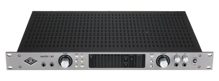 Universal Audio Apollo x6 Gen2 AC, nivåmätarna och lysdioderna