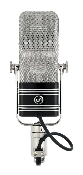 Warm Audio WA-44, hållaren och fästet