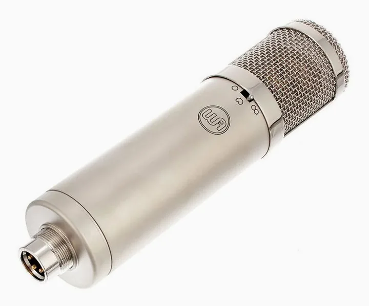 Warm Audio WA-47jr, hållaren och fästet