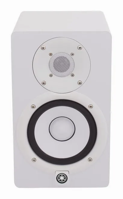 Yamaha HS 5 W Bundle, fronten med woofer och diskant