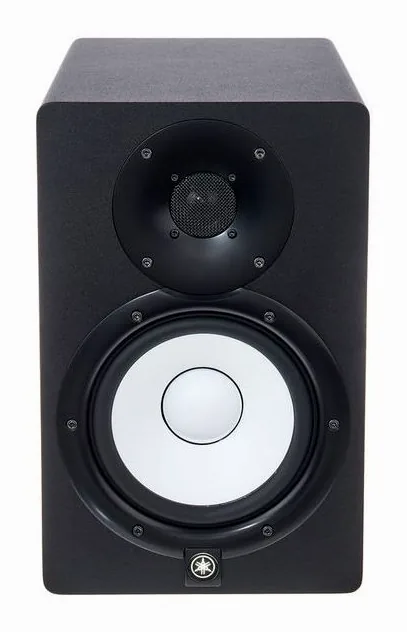 Yamaha HS 7 Bundle, fronten med woofer och diskant