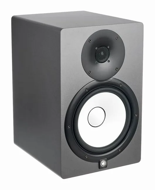 Yamaha HS 8 SG, baksidan med anslutningarna