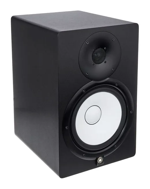 Yamaha HS 8, fronten med woofer och diskant