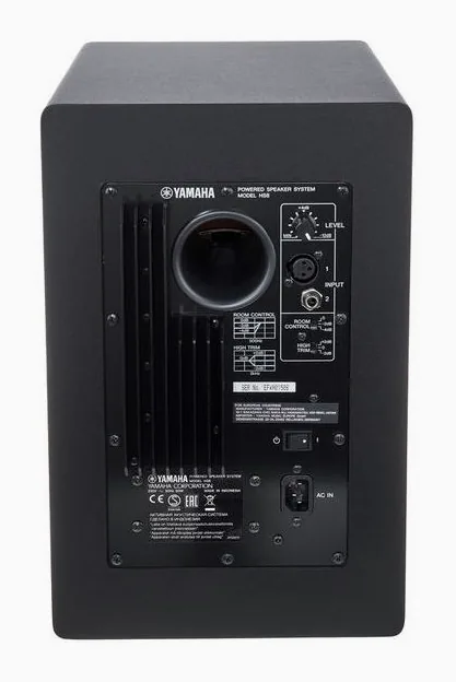 Yamaha HS 8, basreflexporten