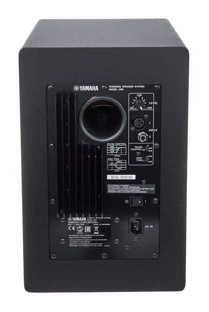 Yamaha HS 8 Stand Bundle, loggan och ytan
