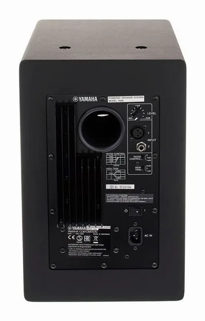 Yamaha HS 8I, knapparna på bakpanelen
