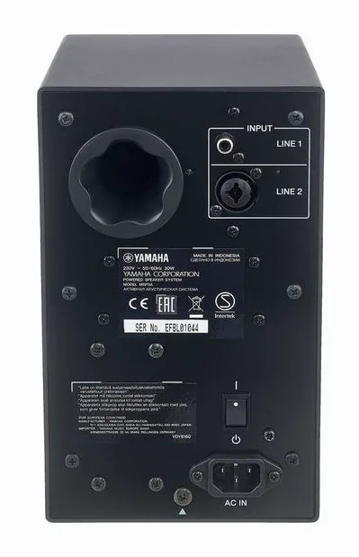Yamaha MSP3 A, baksidan med anslutningarna