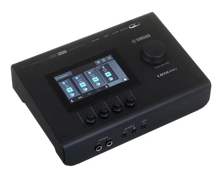 Yamaha URX44V BK, höljet sett från sidan