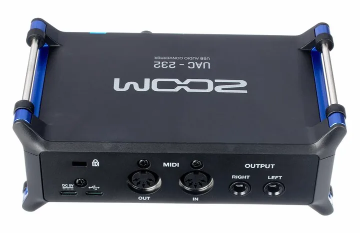 Zoom UAC-232, ingångarna på framsidan